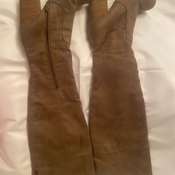Call it spring suede like tall boot size 6.5 -7 - Picture 6 of 6